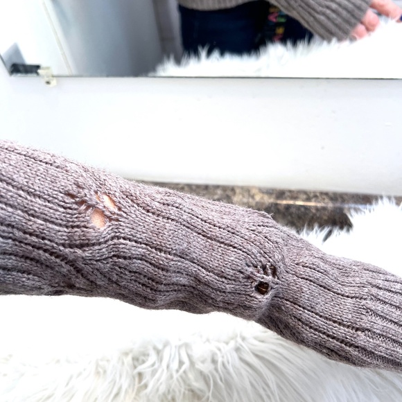 🔥2/$10 |•TWO-ONE-TWO NEW YORK•| Pretty Brown Wide Cowl Neck Sweater Size Large - Picture 4 of 12